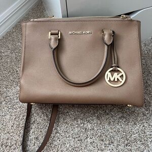 Michael Kors sutton Handbag